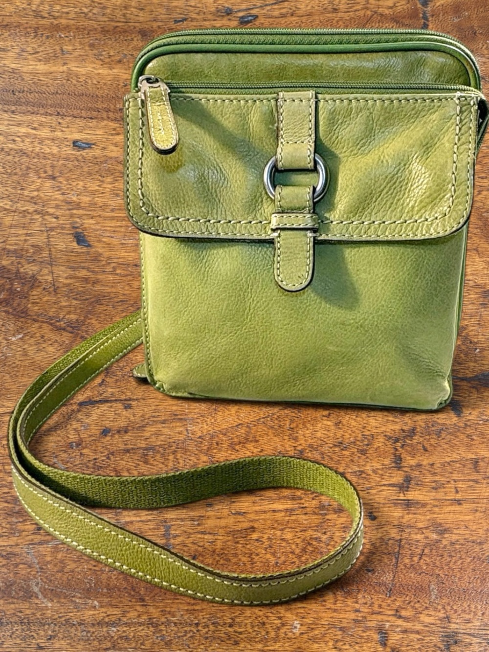 Fossil Vintage Crossbody Organizer Bag Lime Green Pebbled Leather Purse